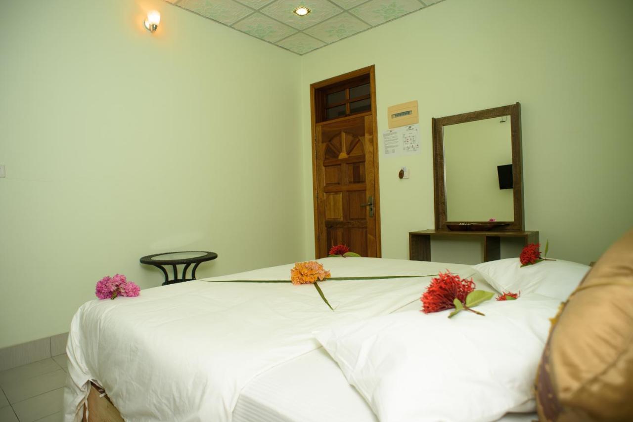 Summer Vibes Beach Front Rasdhoo Exterior photo