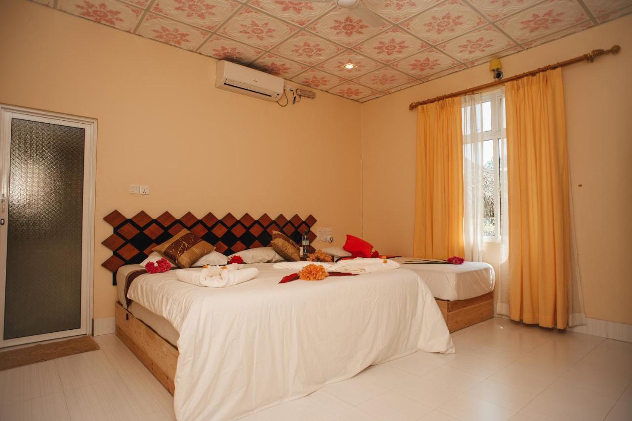 Summer Vibes Beach Front Rasdhoo Exterior photo
